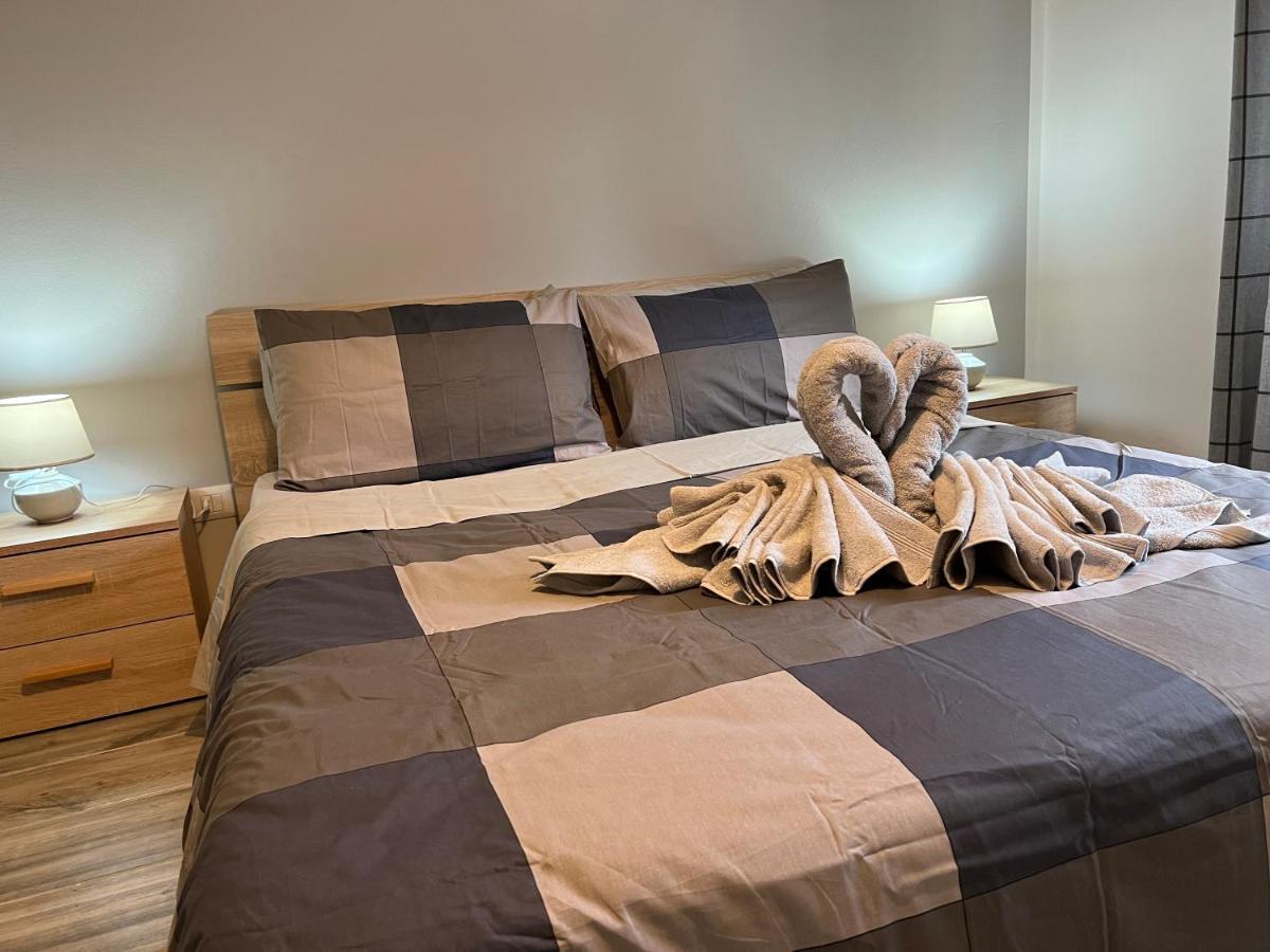 アローナCasa Di Afi, Perfect For 4 - Kitchen - Parking - Netflixアパートメント エクステリア 写真