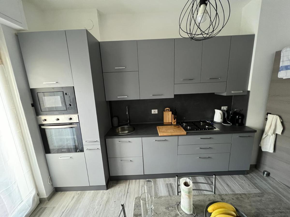 アローナCasa Di Afi, Perfect For 4 - Kitchen - Parking - Netflixアパートメント エクステリア 写真