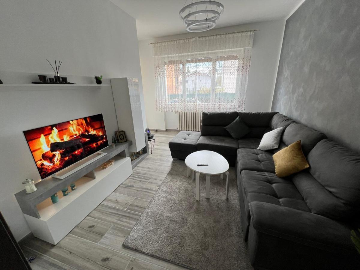 アローナCasa Di Afi, Perfect For 4 - Kitchen - Parking - Netflixアパートメント エクステリア 写真